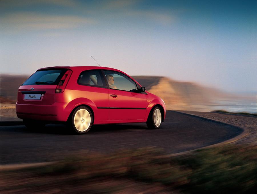  Ford Fiesta 2003 года  (фото 41 из 142)